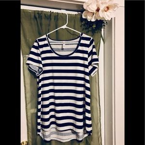 Lularoe Classic Tee